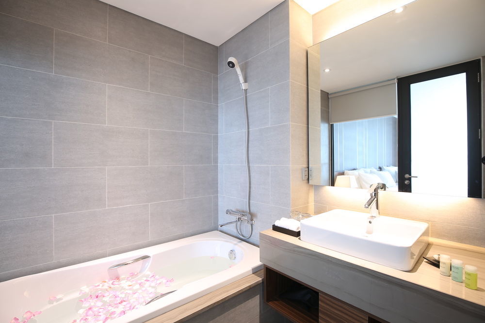 Avora Hotel Da Nang Eksteriør billede